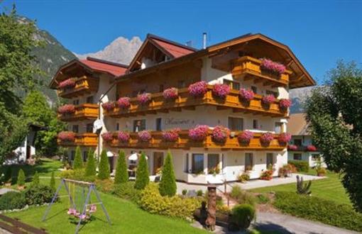 фото отеля Weidacherhof Hotel Leutasch
