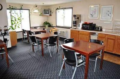 фото отеля East Grand Inn