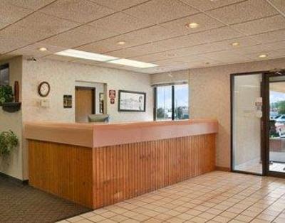фото отеля Super 8 Motel Logansport