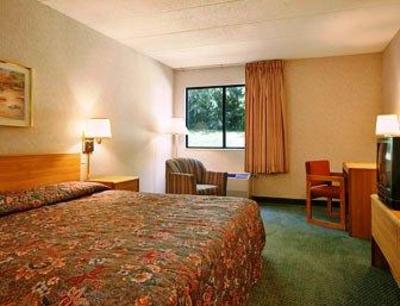фото отеля Super 8 Motel Logansport