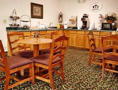 фото отеля Super 8 Motel El Paso (Illinois)
