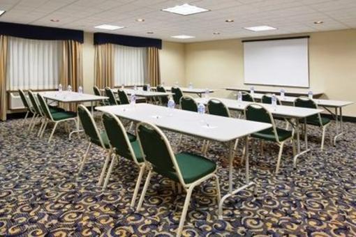 фото отеля Holiday Inn Express Bucyrus