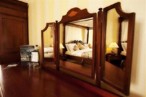 фото отеля The Boat Hotel