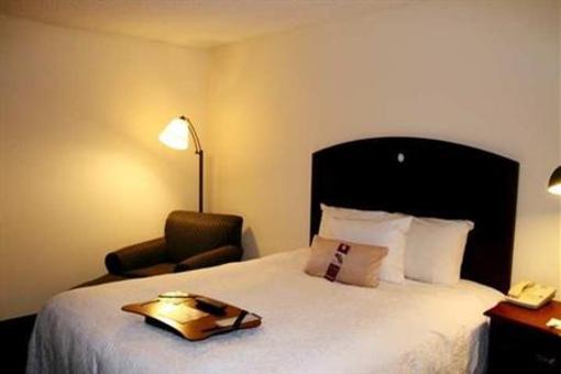 фото отеля Hampton Inn Perry