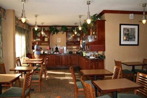 фото отеля Hampton Inn Perry