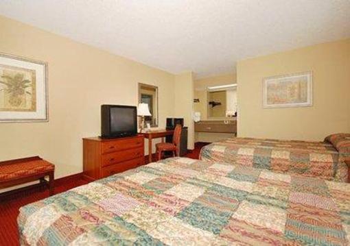 фото отеля Quality Inn Interstate