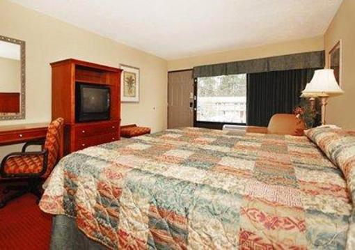 фото отеля Quality Inn Interstate