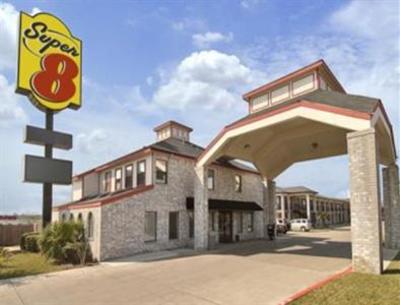 фото отеля Super 8 Motel San Antonio Near Seaworld