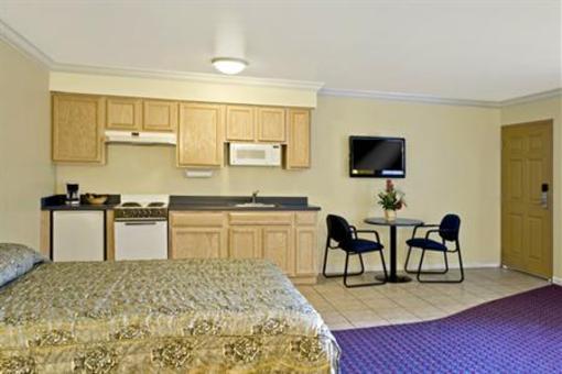 фото отеля Americas Best Value Inn & Suites-Clovis Fresno