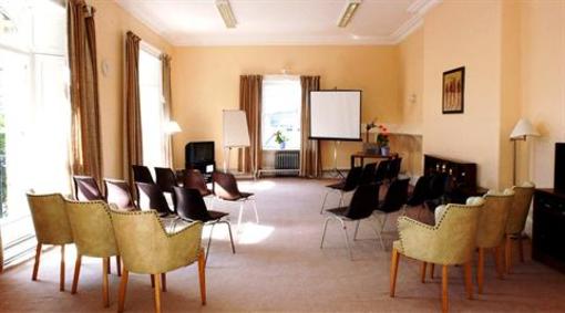 фото отеля Gillis Centre Guest Hosue Edinburgh