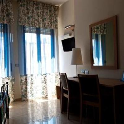 фото отеля Empedocle Comfort Suites Budapest