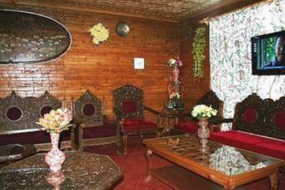 фото отеля Hotel Zahgeer Continental Srinagar