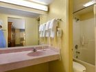 фото отеля Howard Johnson Express Inn & Suites Lake Front Park
