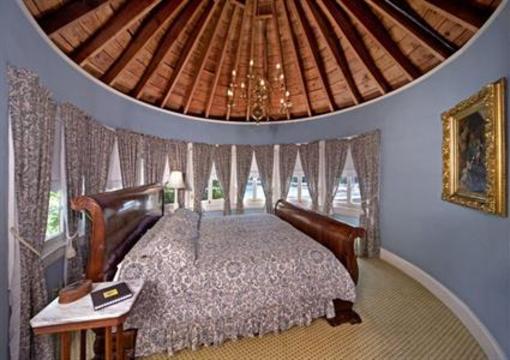 фото отеля The Courtyard Inn Lake Lucerne Orlando
