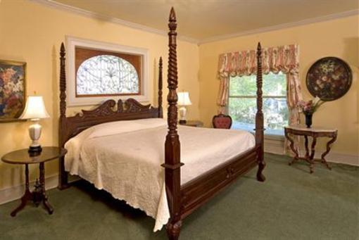 фото отеля The Courtyard Inn Lake Lucerne Orlando