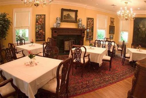 фото отеля The Courtyard Inn Lake Lucerne Orlando