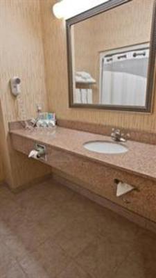 фото отеля Holiday Inn Express Hotel & Suites Plymouth (Indiana)