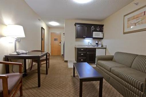 фото отеля Holiday Inn Express Hotel & Suites Plymouth (Indiana)