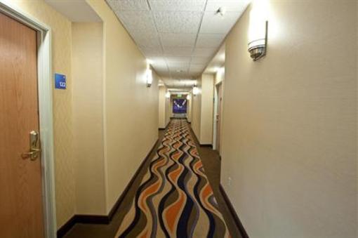 фото отеля Holiday Inn Express Hotel & Suites Plymouth (Indiana)