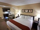 фото отеля Holiday Inn Express Hotel & Suites Plymouth (Indiana)