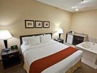 фото отеля Holiday Inn Express Hotel & Suites Plymouth (Indiana)