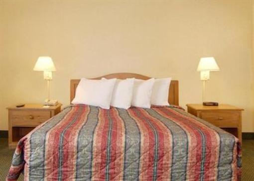фото отеля Ramada Inn & Suites Gaslamp Convention Center
