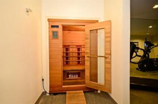 фото отеля BEST WESTERN Golden Triangle Inn