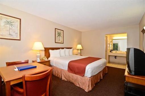 фото отеля BEST WESTERN Golden Triangle Inn