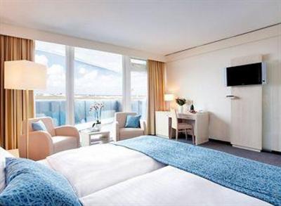 фото отеля Hotel Ambassador Sankt Peter-Ording