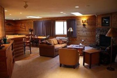 фото отеля Crooked Lake Lodge Siren