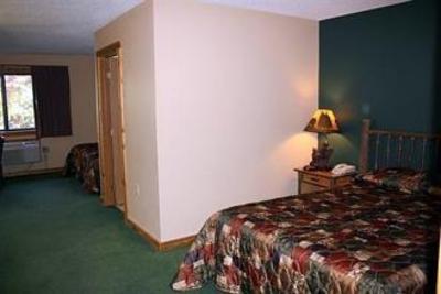 фото отеля Crooked Lake Lodge Siren