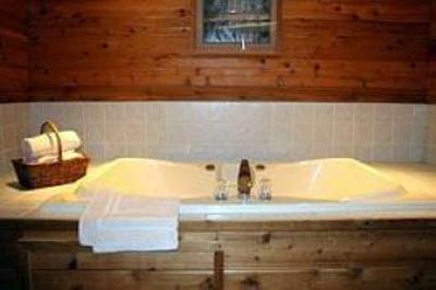 фото отеля Crooked Lake Lodge Siren