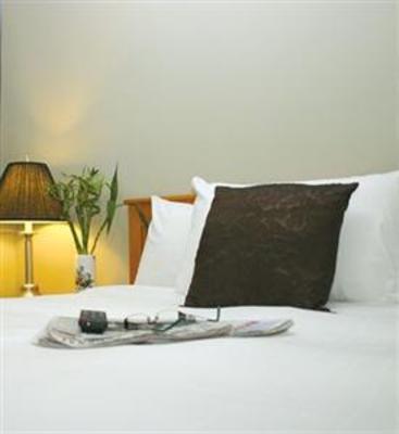фото отеля Alberta Place Suite Hotel