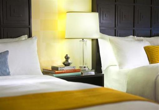 фото отеля Renaissance Woodbridge Hotel Iselin