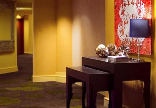фото отеля Renaissance Woodbridge Hotel Iselin