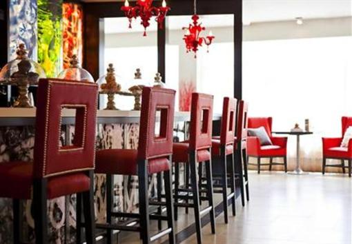фото отеля Renaissance Woodbridge Hotel Iselin