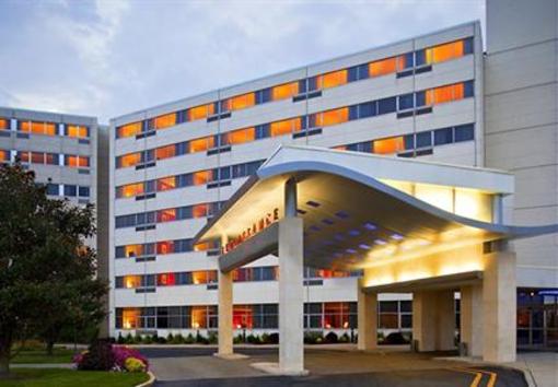фото отеля Renaissance Woodbridge Hotel Iselin