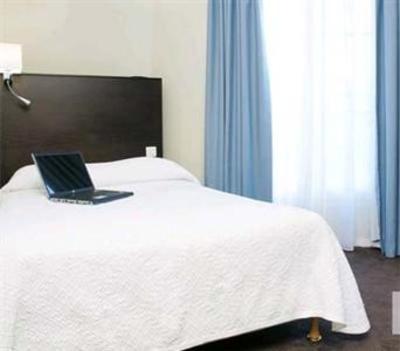 фото отеля Hotel Du Chateau Neuilly-sur-Seine