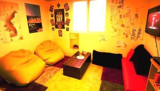 фото отеля Kimchi Hongdae Hostel Seoul