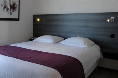 фото отеля Hotel De La Baie Bandol