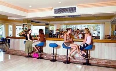 фото отеля Hotasa Sarah Hotel Santa Margalida