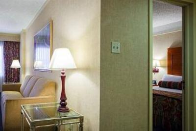 фото отеля Embassy Suites Hotel San Antonio International Airport