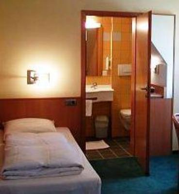 фото отеля Autobahnmotel Reinhardshain Nord
