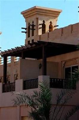 фото отеля Al Hamra Village Golf Resort