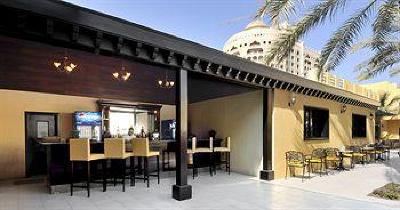 фото отеля Al Hamra Village Golf Resort