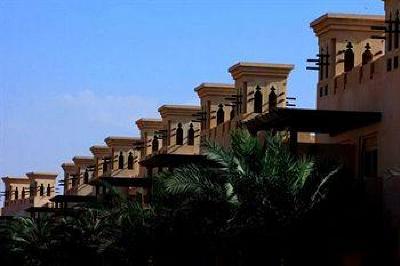 фото отеля Al Hamra Village Golf Resort