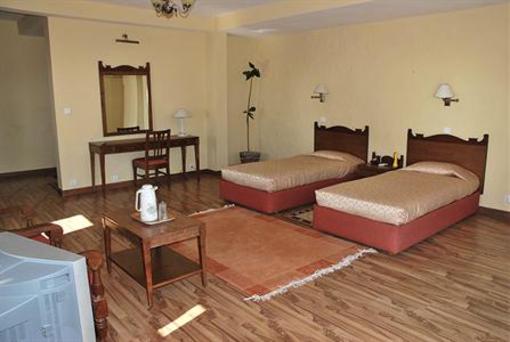 фото отеля Chautari Paradise Inn
