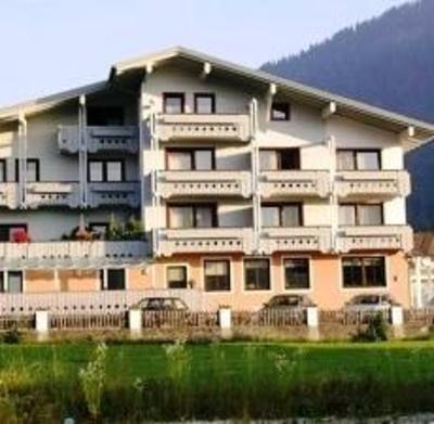 фото отеля Hotel Pension Kreuzeck Appartements