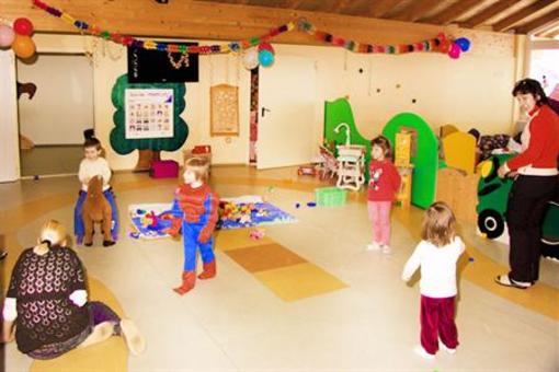 фото отеля Kinderhotel L(M)archenwald