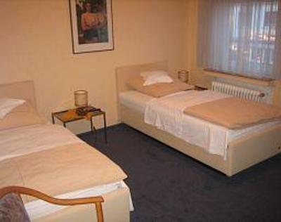 фото отеля Hotel Olympia Frechen